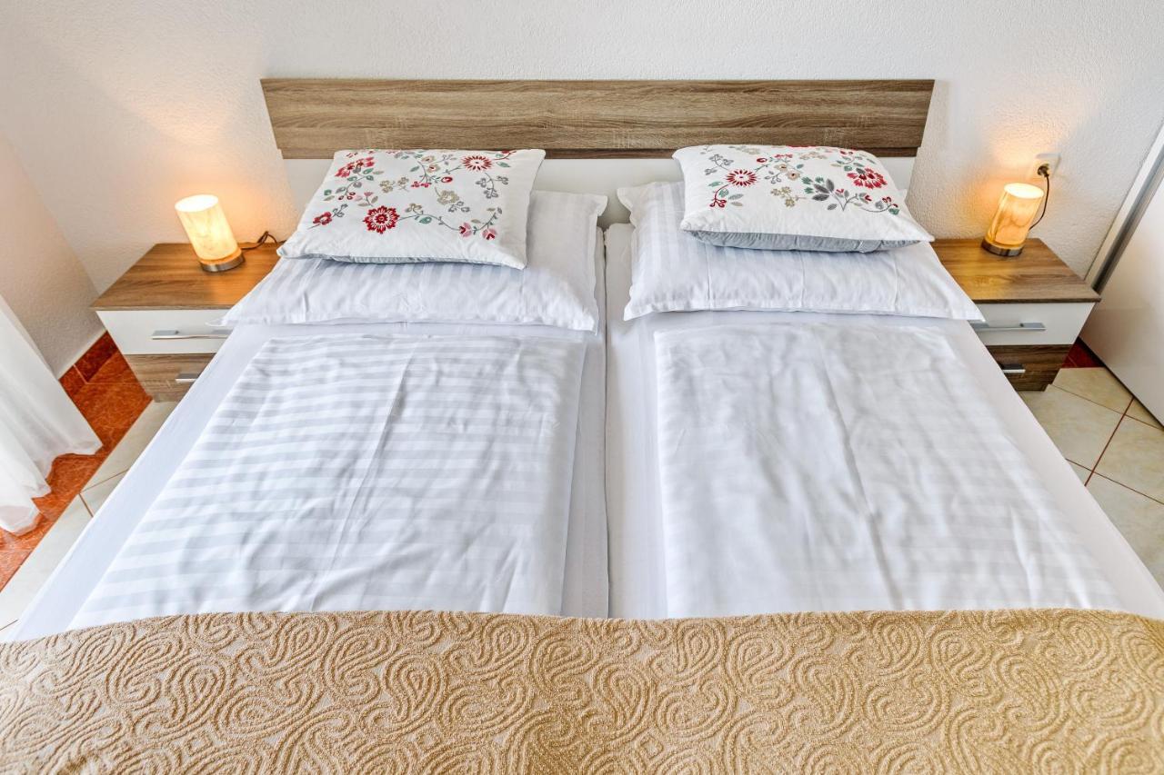 Comfort Apartments In Peaceful Area Zadar - With Garden Extérieur photo
